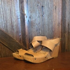 Lucky Brand Beige Leather Wedges